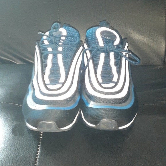 Air max 97 *NEED IT GOND FAST* - Picture 3 of 7